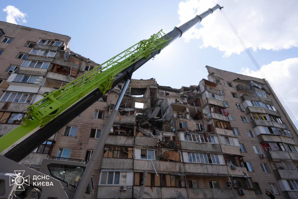 Число погибших в Киеве в результате обстрела РФ возросло до 12 человек